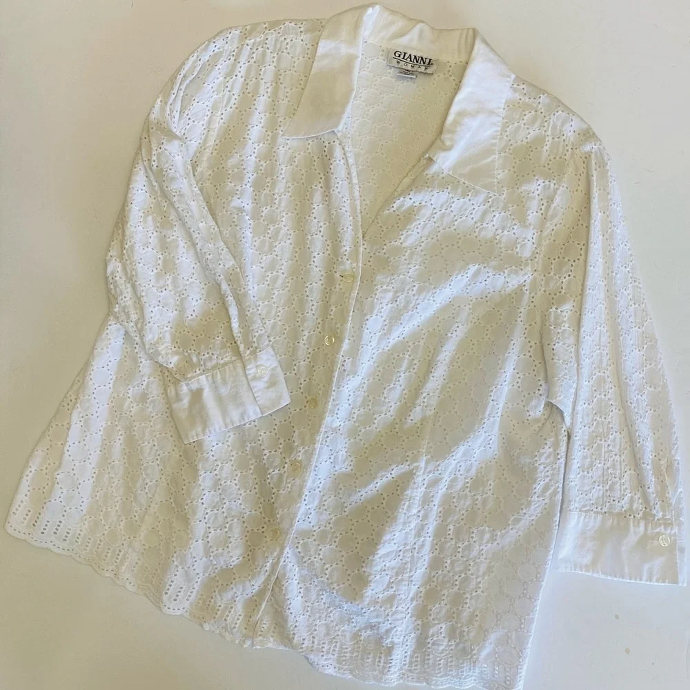 Gianni Woman white cotton eyelet blouse, Sz. 22